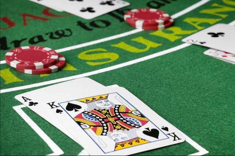 Giao diện sảnh casino trực tuyến ss66 hiển thị nhiều bàn chơi baccarat và roulette